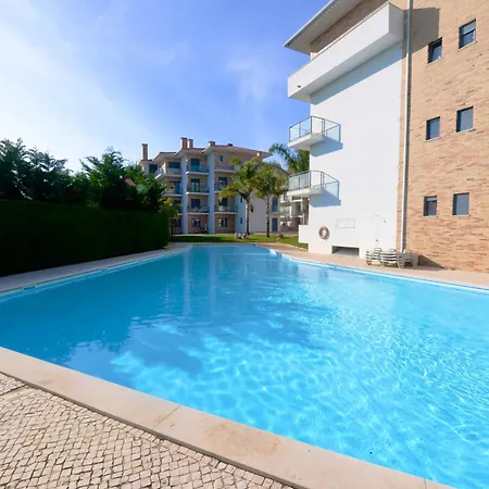 Vela - In Complex Near The 아파트