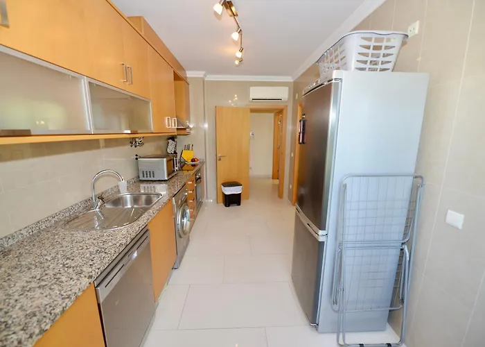 Vela - In Complex Near The Apartman São Martinho do Porto